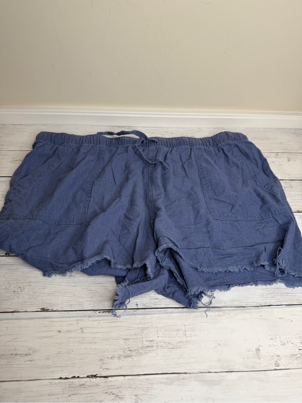a.n.a Blue Drawstring Frayed Hem Women's Shorts